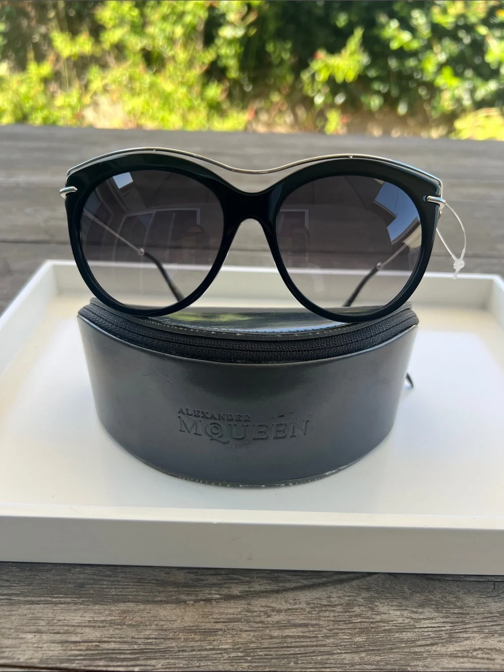 Brand New Authentic Alexander McQueen AMQ 4273/S SILVER Sunglasses